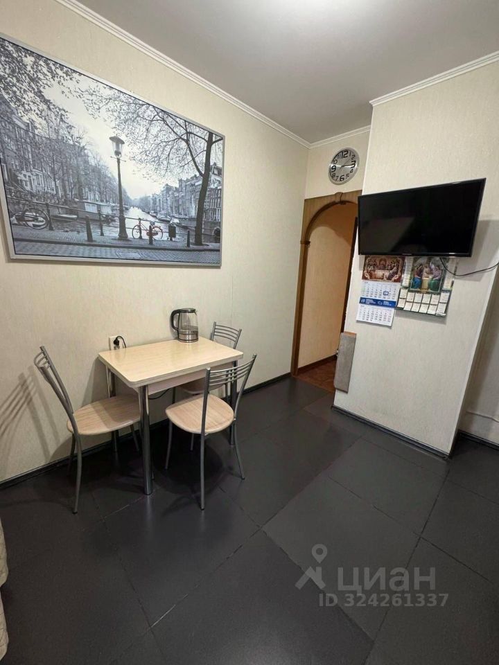 Продажа 2-комн квартиры на вторичном рынке улица Генерала Кузнецова, 13К2