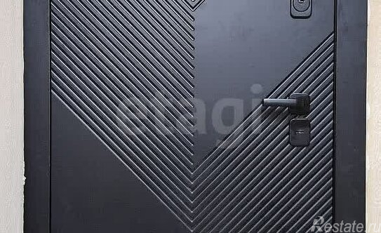 Продажа 3-комн квартиры на вторичном рынке Индустриальный пр-кт,  д. 27