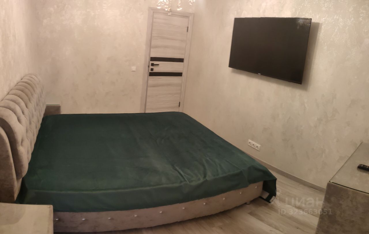 Аренда 2-комн квартиры на вторичном рынке Андреевка пгт, улица Староандреевская, 43к3