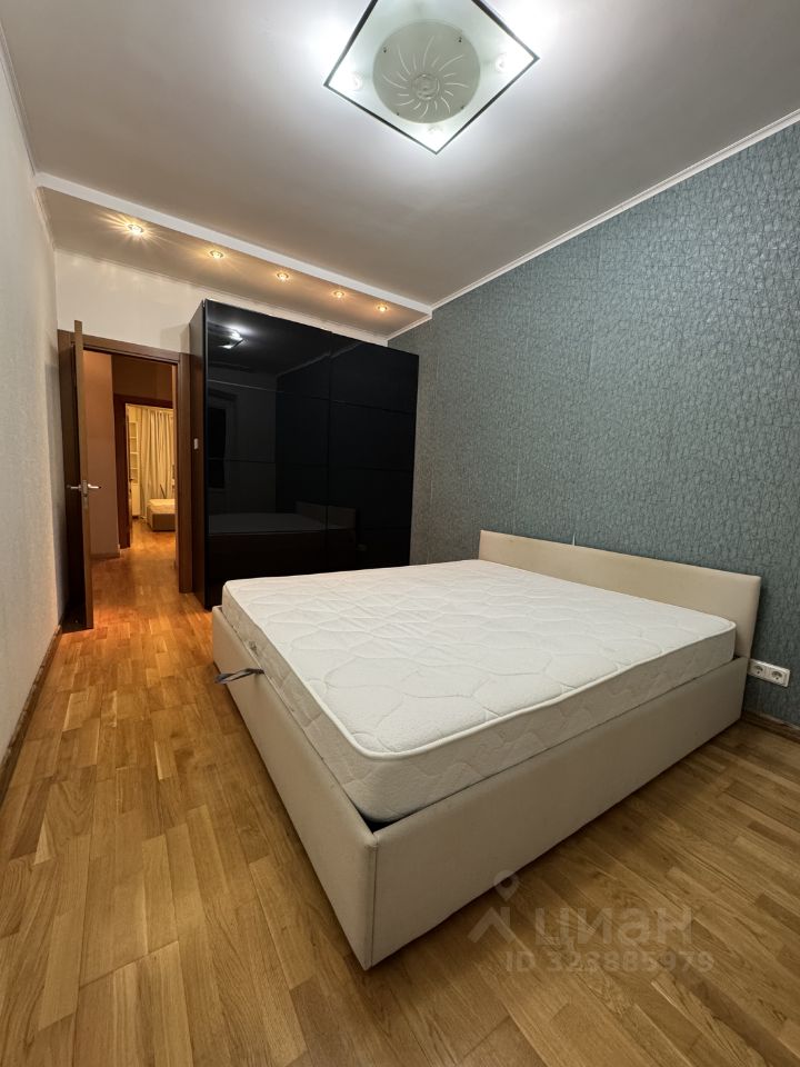 Продажа 3-комн квартиры на вторичном рынке Пулковская улица, 10к1