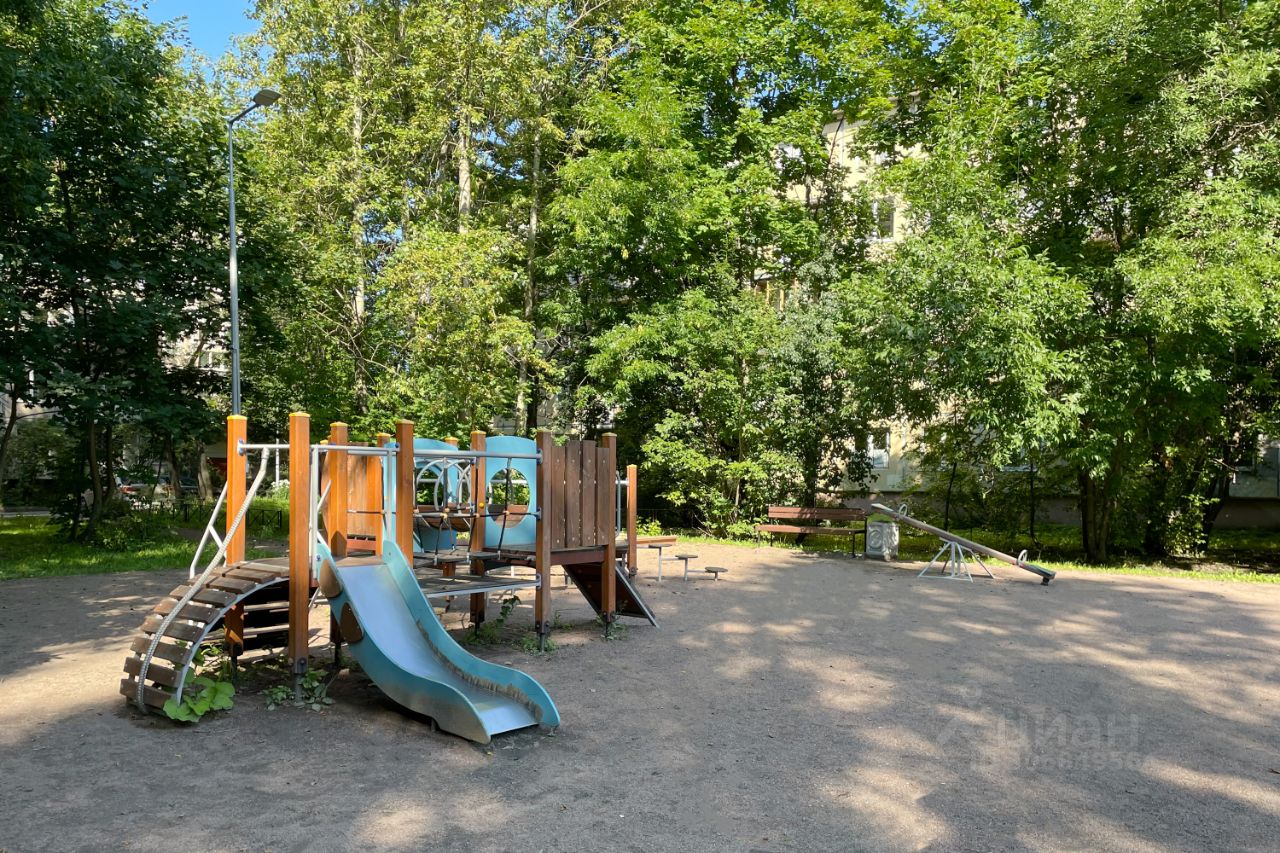 Продажа 3-комн квартиры на вторичном рынке Бассейная улица, 1