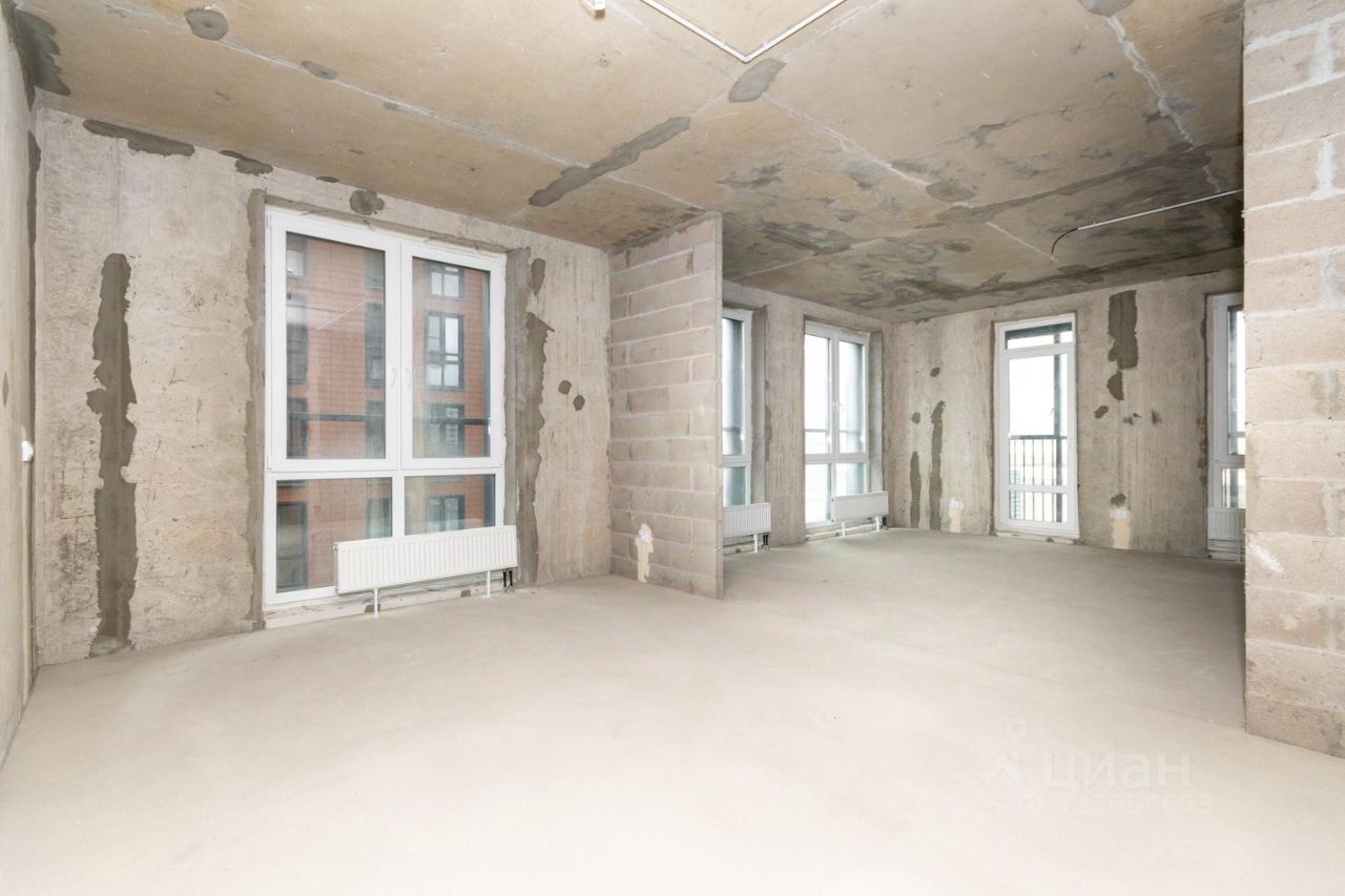 Продажа 4-комн квартиры на вторичном рынке бульвар Головнина, 3к1