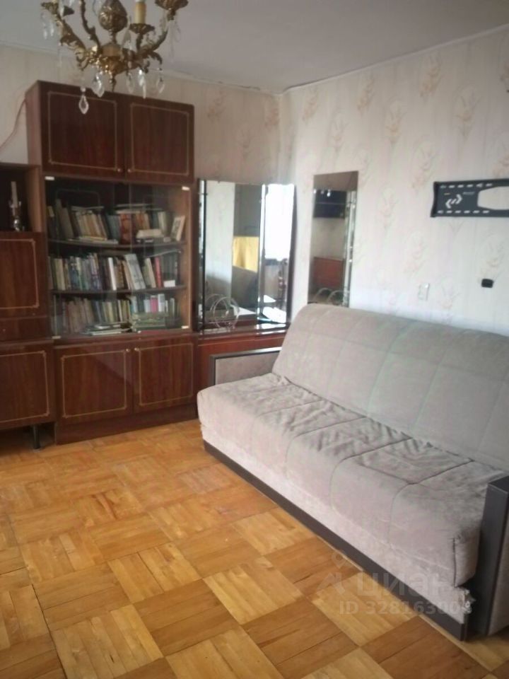 Продажа 2-комн квартиры на вторичном рынке проспект Наставников, 47К2