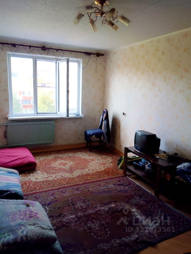 Продажа 3-комн квартиры на вторичном рынке 1-й мкр, Имени Свердлова пгт, 4