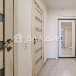 Продажа 2-комн квартиры на вторичном рынке Мурино г, Петровский б-р,  д. 12 к2