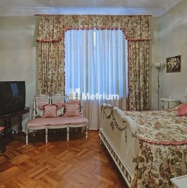 Продажа 4-комн квартиры на вторичном рынке Никитский бульвар,  д. 12