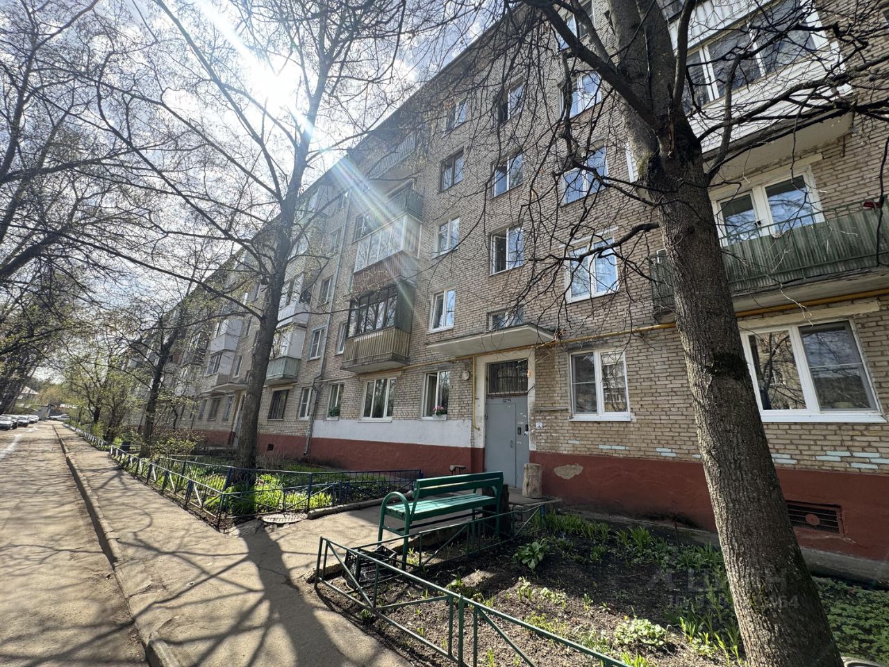 Продажа 2-комн квартиры на вторичном рынке Долгопрудный, Октябрьская улица, 22к1