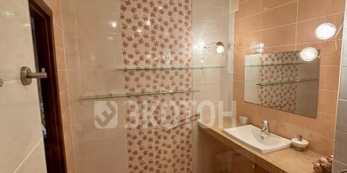 3-комн квартира Брянцева ул,  д. 15,  к. 2