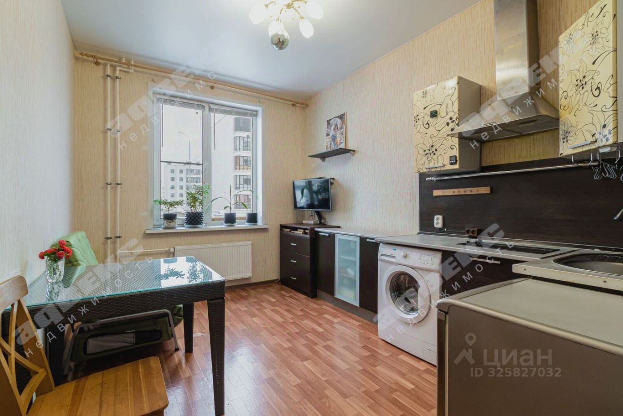 Продажа 1-комн квартиры на вторичном рынке Петергоф, улица Парковая, 20к3с4