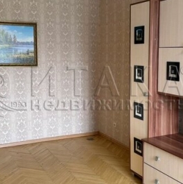 Продажа 2-комн квартиры на вторичном рынке Славы пр-кт,  д. 30,  к. 1