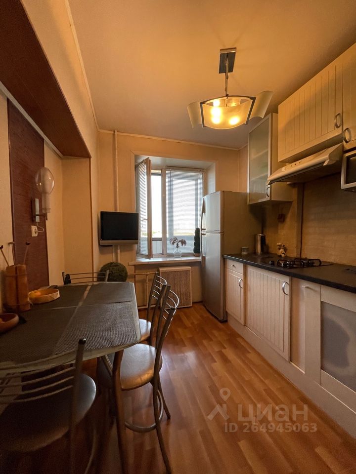 Продажа 3-комн квартиры на вторичном рынке Бутырская улица, 4