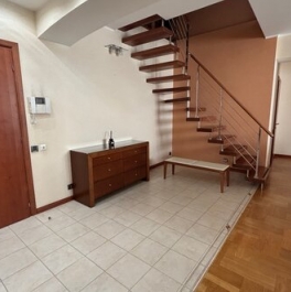 Продажа 4-комн квартиры на вторичном рынке ул Кржижановского,  д. 23,  к. 4