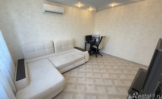 Продажа 3-комн квартиры на вторичном рынке Солнечная улица,  д. 15