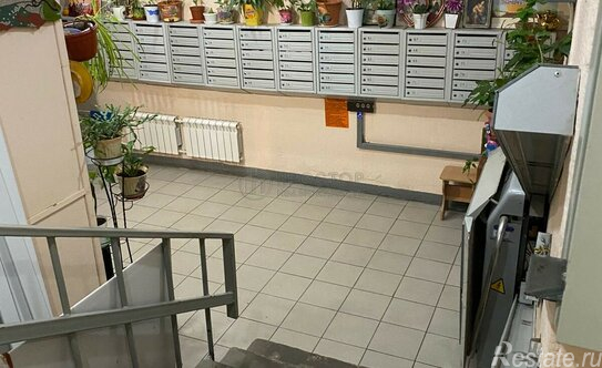 Продажа 1-комн квартиры на вторичном рынке Загородное шоссе,  д. 3 к3