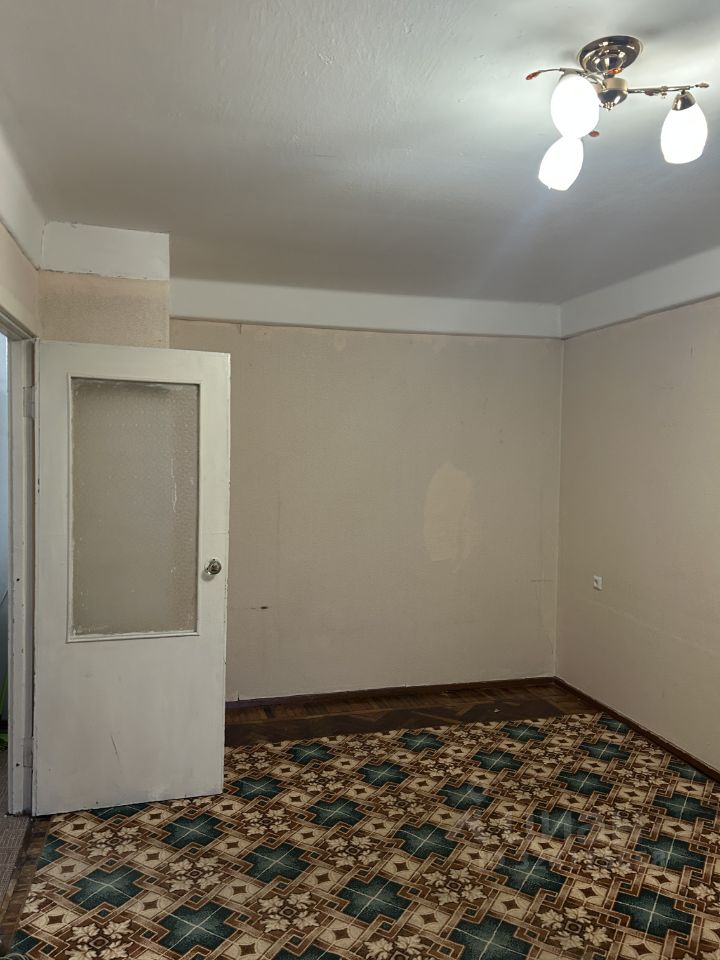 Продажа 2-комн квартиры на вторичном рынке Заневский проспект, 59