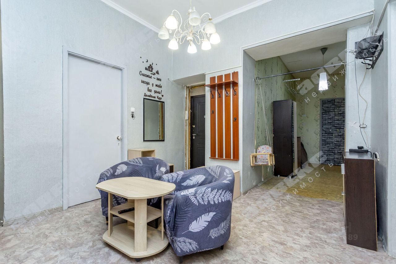 Продажа 4-комн квартиры на вторичном рынке Вознесенский проспект, 47