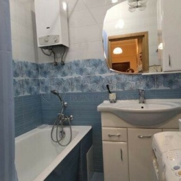 Продажа 4-комн квартиры на вторичном рынке ул Годовикова,  д. 5