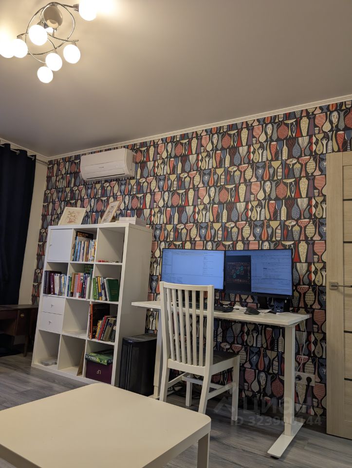 Продажа 1-комн квартиры на вторичном рынке Лобня, улица Маяковского, 12