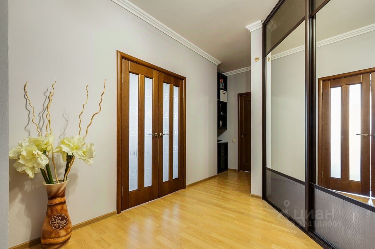 Продажа 2-комн квартиры на вторичном рынке Комендантский проспект, 17к1