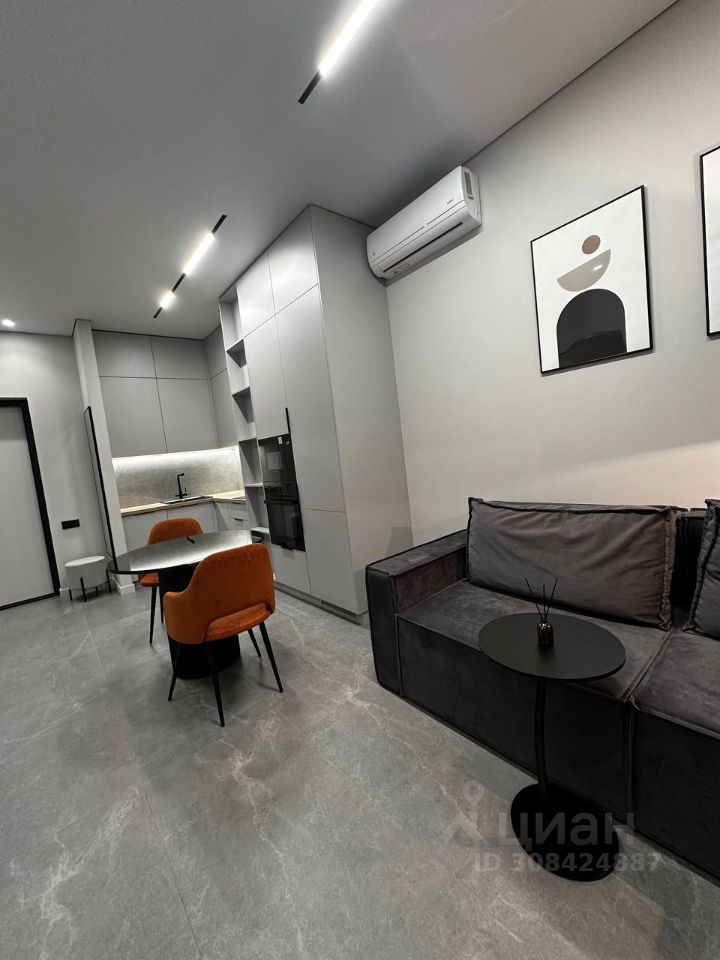 Аренда 2-комн квартиры на вторичном рынке Севастопольский проспект, 22А