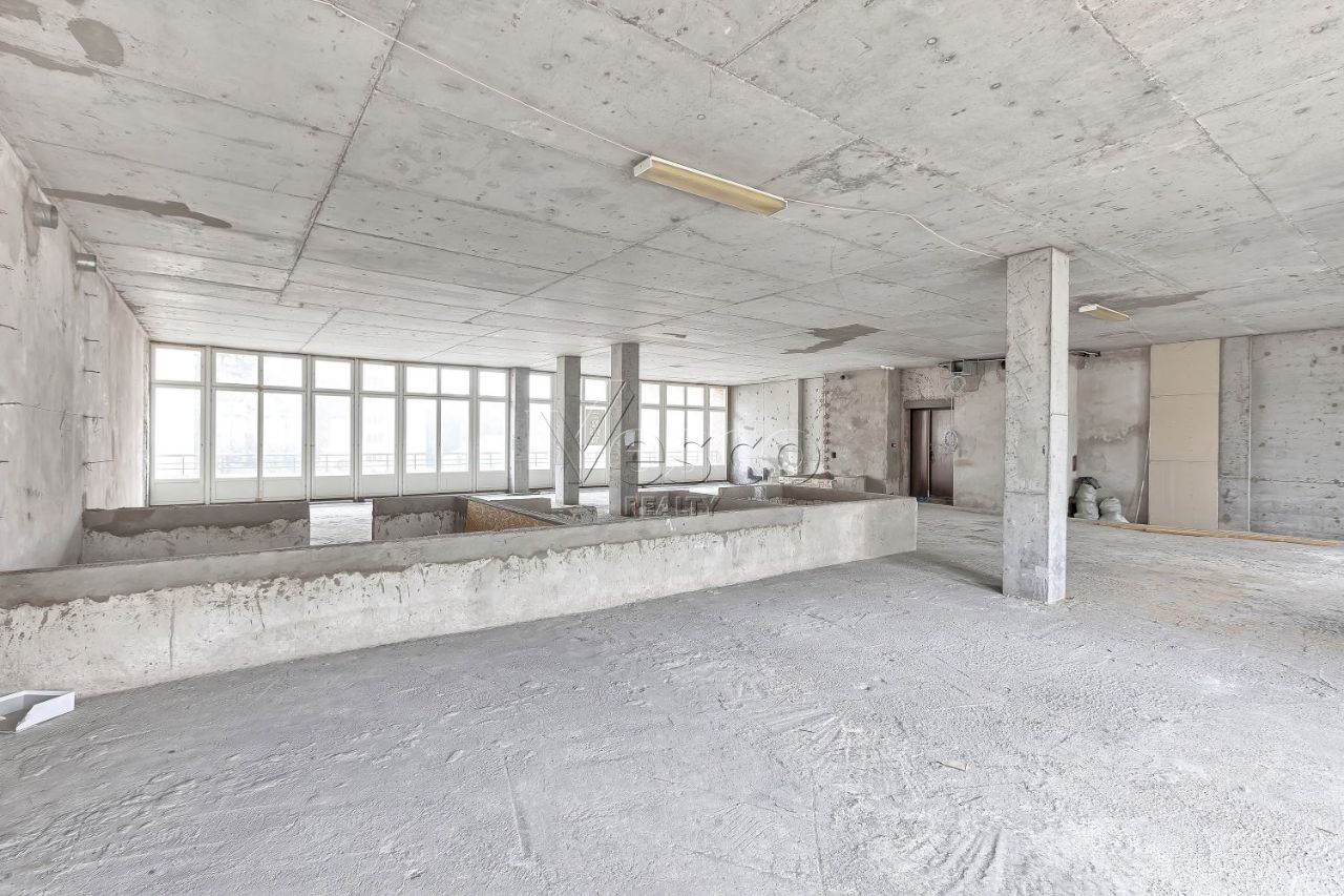 Продажа 5-комн квартиры на вторичном рынке Большой Левшинский переулок, 11