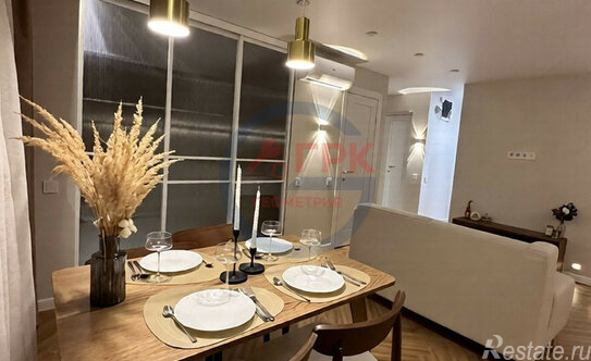 Продажа 3-комн квартиры на вторичном рынке Судостроительная улица,  д. 8 к1