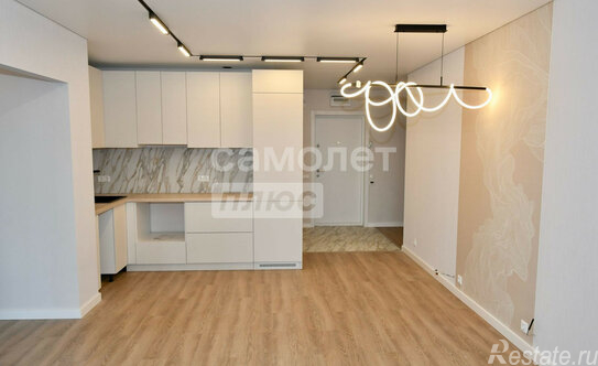 Продажа 2-комн квартиры на вторичном рынке Базовская улица,  д. 15Б к4