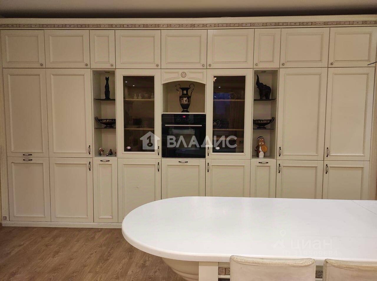 Продажа 4-комн квартиры на вторичном рынке Нахимовский проспект, 47к1