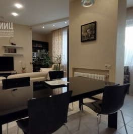 Продажа 3-комн квартиры на вторичном рынке улица Коштоянца,  д. 20 к2