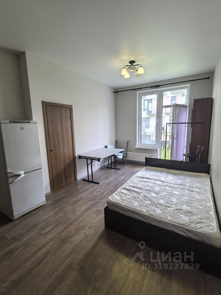 Продажа 1-комн квартиры на вторичном рынке пос. Мещерино, улица 4-й квартал, 9