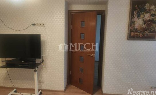 Продажа 2-комн квартиры на вторичном рынке Болотниковская улица,  д. 38 к3