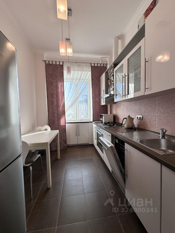 Продажа 2-комн квартиры на вторичном рынке Ленинградский проспект, 1