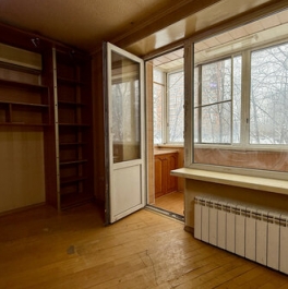 Продажа 3-комн квартиры на вторичном рынке ул Медиков,  д. 26,  к. 3