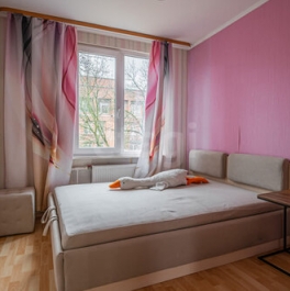 Продажа 3-комн квартиры на вторичном рынке улица Белы Куна,  д. 13 к3