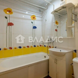 Продажа 2-комн квартиры на вторичном рынке Лобня г, Калинина ул,  д. 8