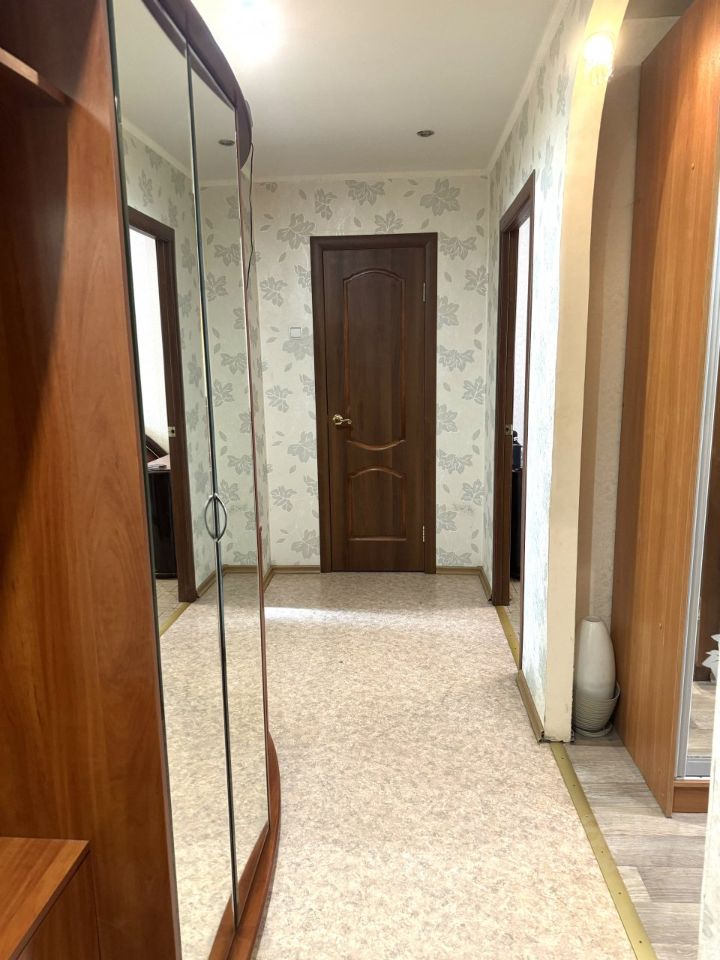 Продажа 2-комн квартиры на вторичном рынке Вырица городской поселок, улица Слуцкая, 11
