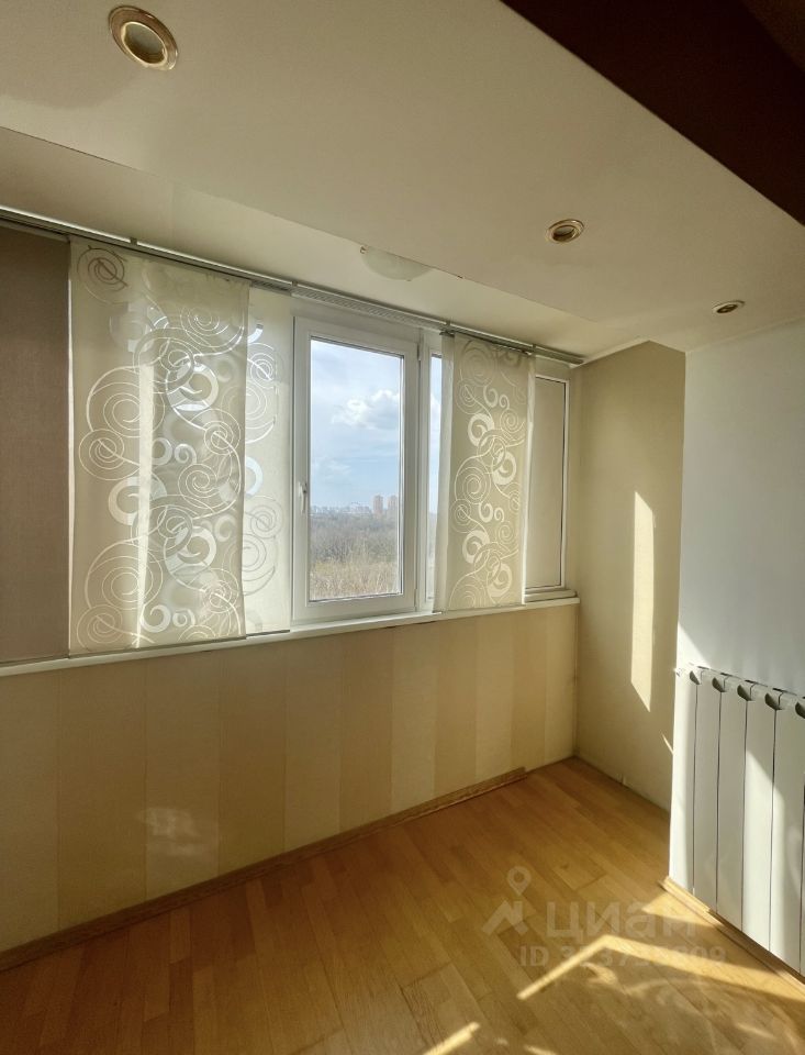 Продажа 1-комн квартиры на вторичном рынке Химки, улица Нахимова, 4