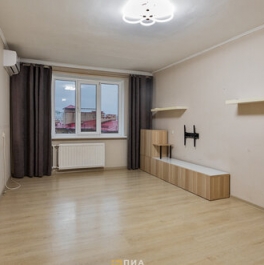 Продажа 1-комн квартиры на вторичном рынке Шуваловский проспект,  д. 61 к2