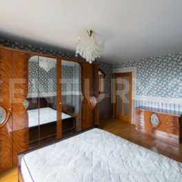 Продажа 3-комн квартиры на вторичном рынке Ветеранов пр-кт,  д. 114,  к. 1