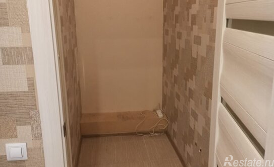 Продажа 1-комн квартиры на вторичном рынке ул Адмирала Трибуца,  д. 10