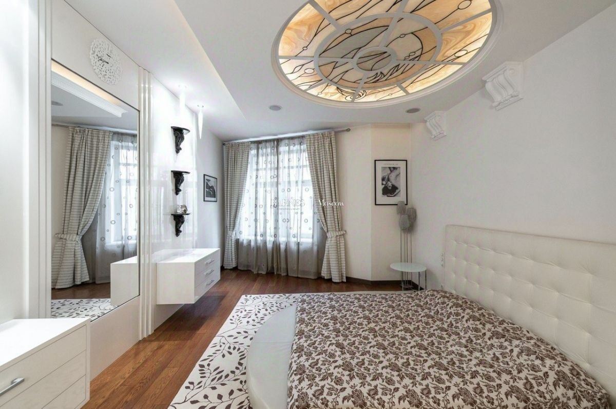 Продажа 3-комн квартиры на вторичном рынке Новопесковский М. пер,  д. 8