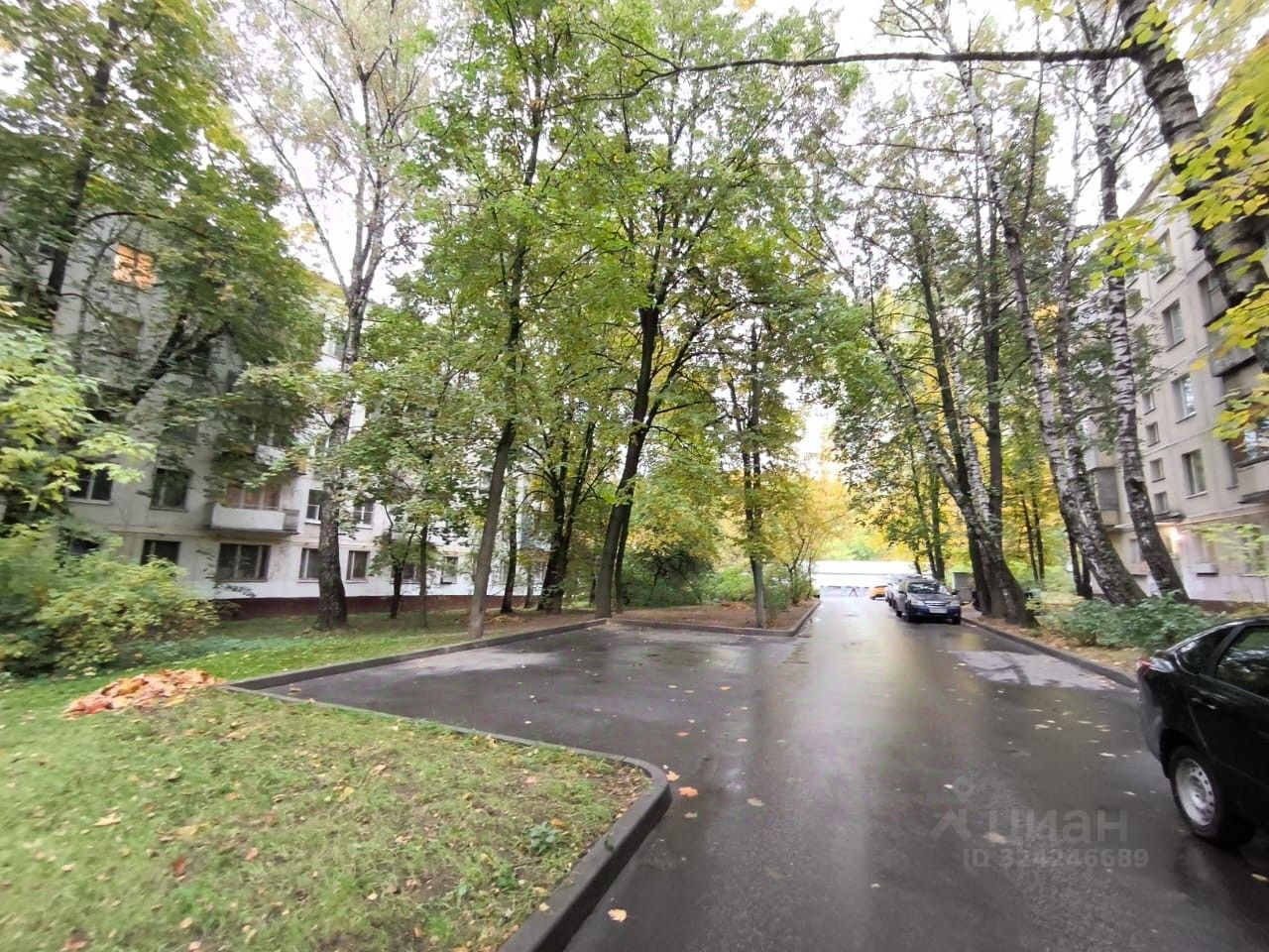 Аренда 3-комн квартиры на вторичном рынке Веерная улица, 32К2