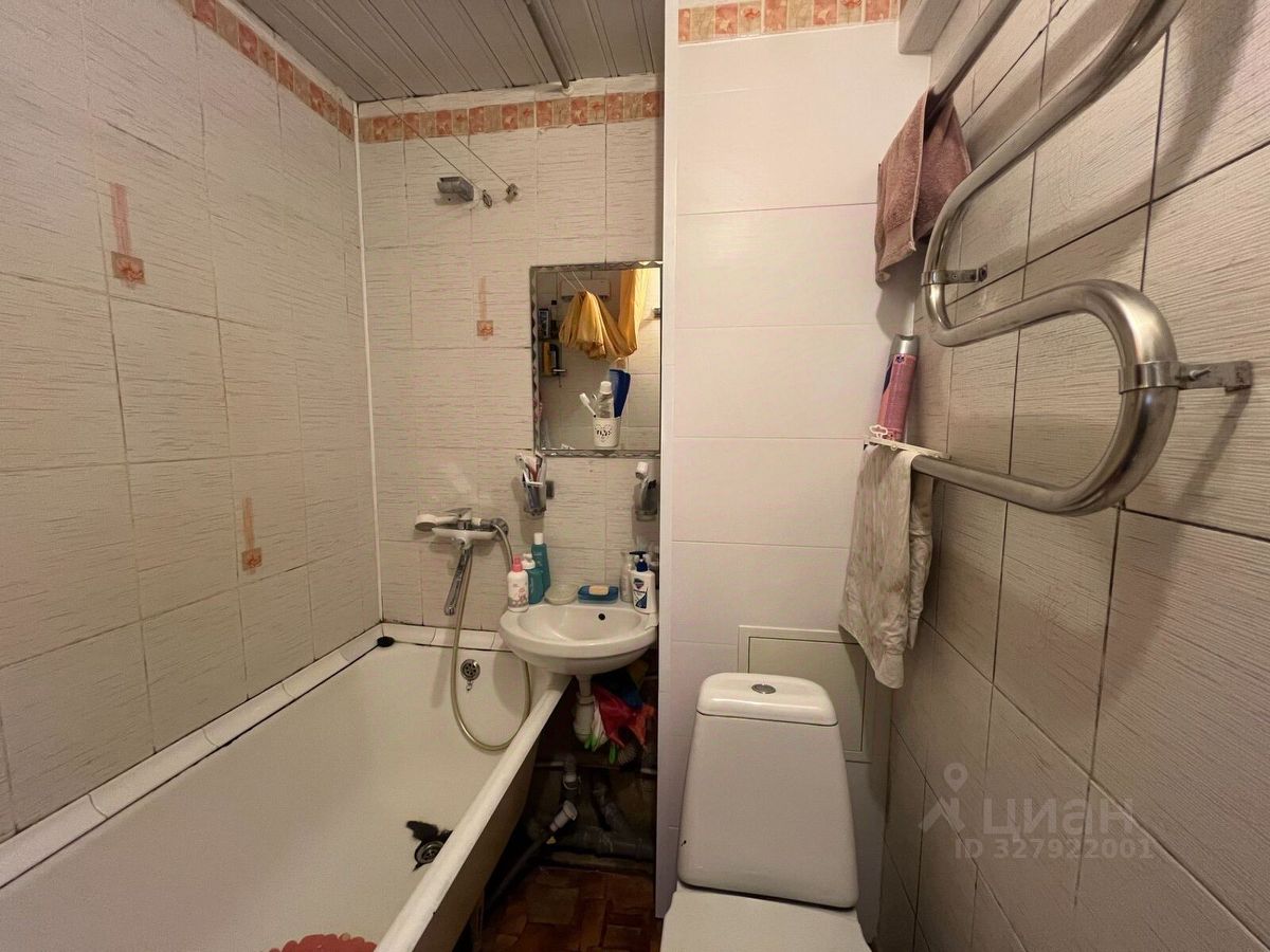 Продажа 3-комн квартиры на вторичном рынке улица Белы Куна, 13К3