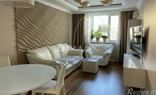 Продажа 4-комн квартиры на вторичном рынке Полярная улица,  д. 32 к2