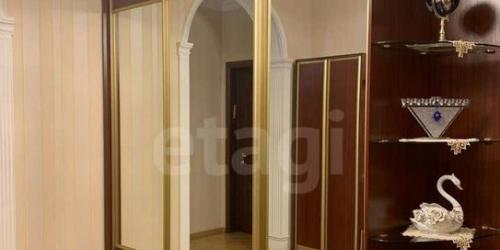 4-комн квартира пр-кт Будённого,  д. 9