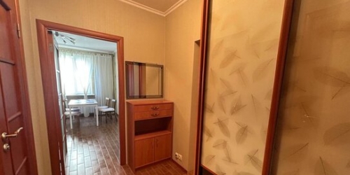 2-комн квартира улица Десантников,  д. 22