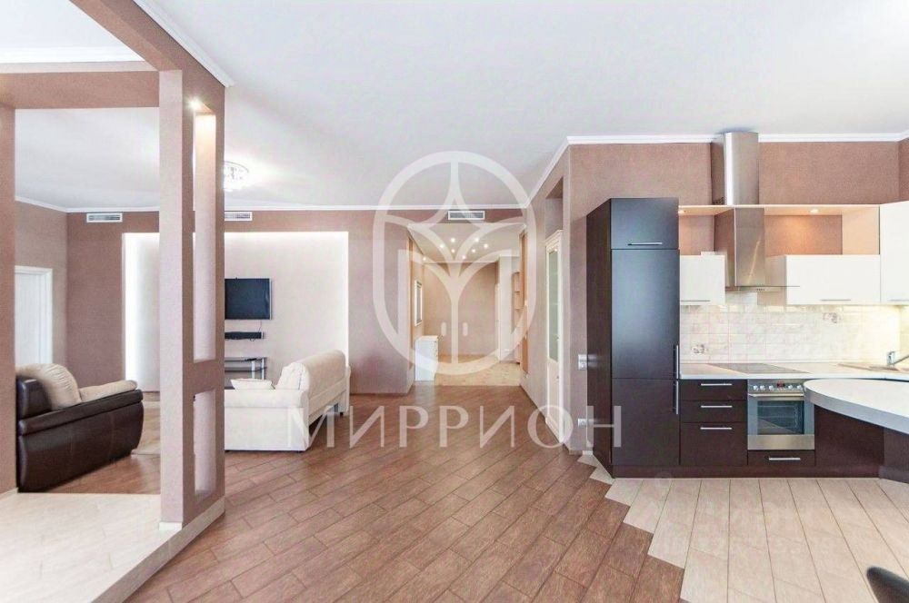 Продажа 4-комн квартиры на вторичном рынке улица Новый Арбат, 27
