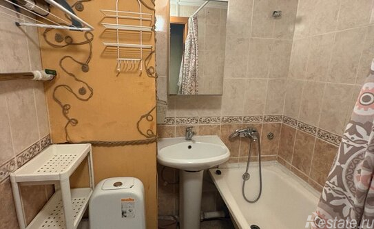 Продажа 1-комн квартиры на вторичном рынке проезд Черепановых,  д. 64 к1