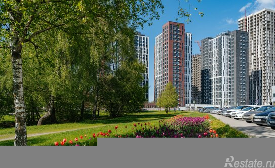 Продажа 4-комн квартиры на вторичном рынке ул Бартеневская,  д. 18,  к. 1