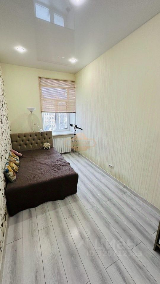 Продажа 4-комн квартиры на вторичном рынке Нарвский проспект, 16